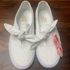 vans authentic knotted cotton lace